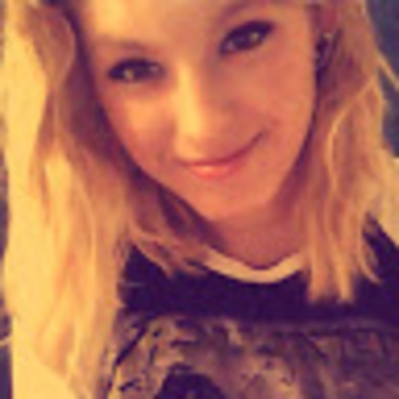 Meet your Posher, Amber - Picture 1 of 1